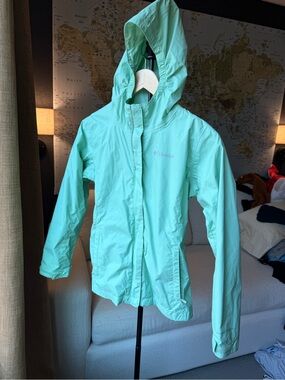 Columbia Omni-Tech Light Mint Green Hooded Rain Shell kids/girls EUC